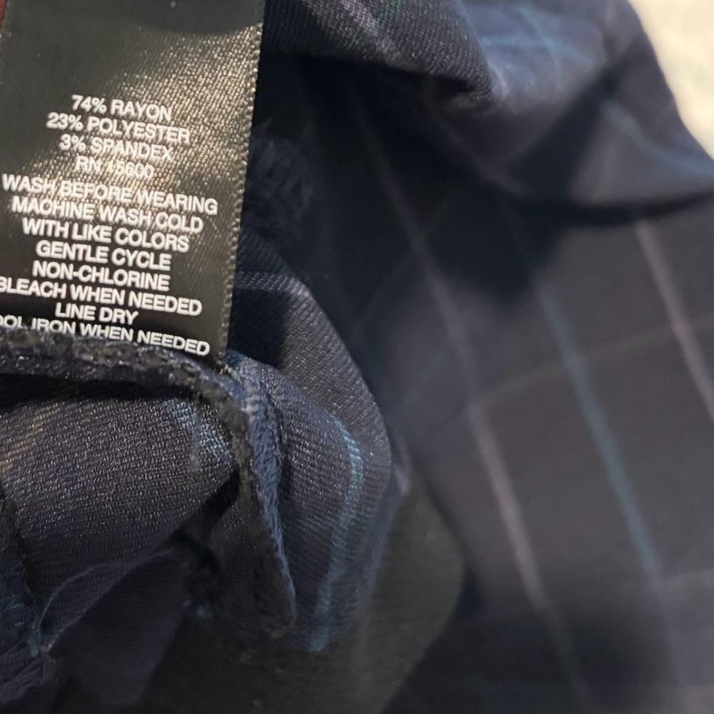 Liz Claiborne Navy and Gray Plaid Pants - Picture 4 of 4